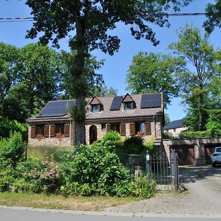 Tres Belle Villa 4 Facades Dans Quartier Vert Et Arbore - 5 Kms De Namur Ngoại thất bức ảnh